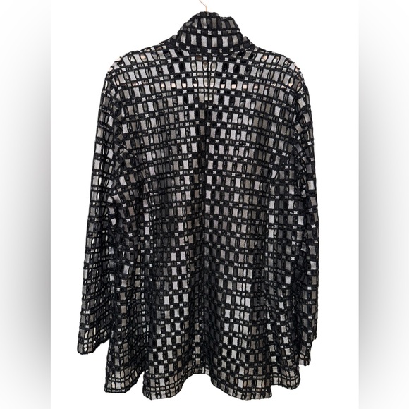 DAMEE CHECKERED BUTTON UP BLOUSE NWT - Picture 2 of 4